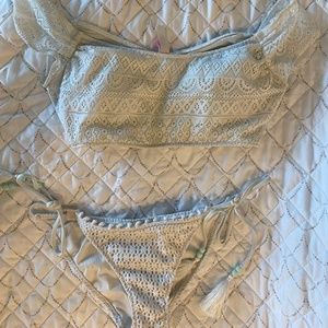 Victoria’s Secret bikini